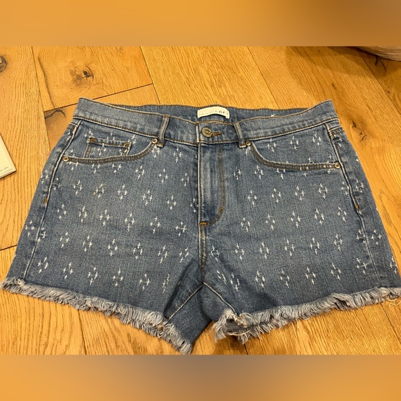 Woman’s Loft Shorts with White Designs - Picture 1 of 3